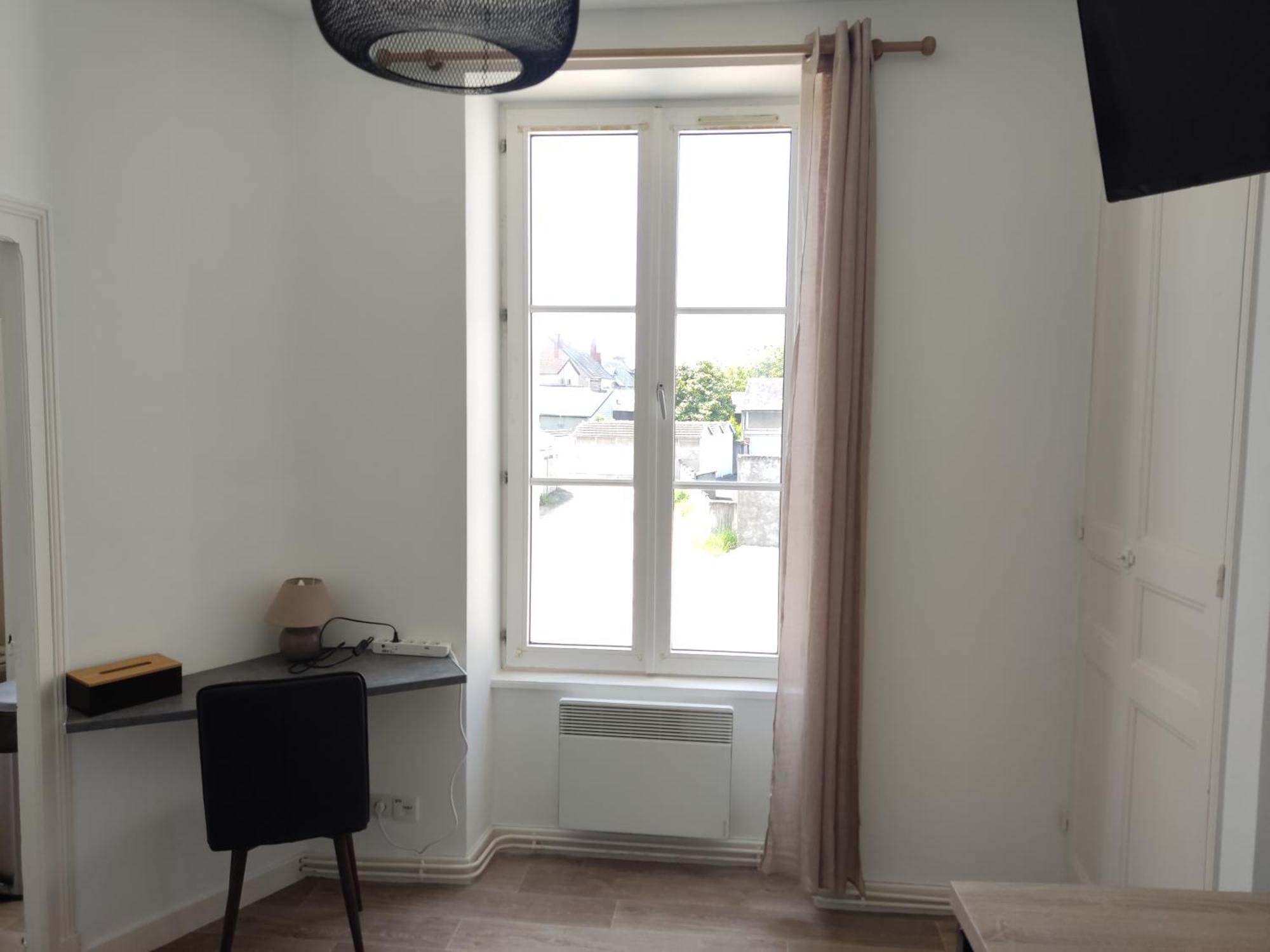 Апартаменти Le 3, Wifi, Parking, Centre Шатору Екстер'єр фото